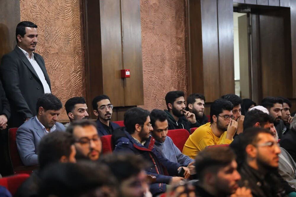 اظهارات نظری درباره برچسب زدن به برخی انقلابیها و اتفاقات شورای شهر