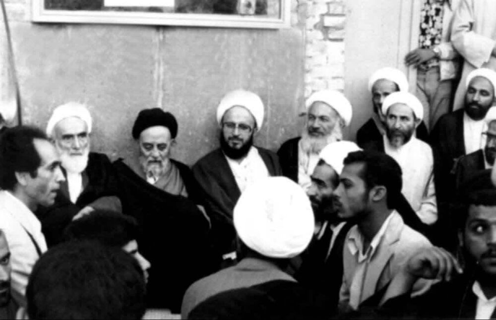 روایتی از زندگی و زمانه آیتالله یزدی؛ شخصیتی جامع و اثرگذار + تصاویری کمتر دیده شده