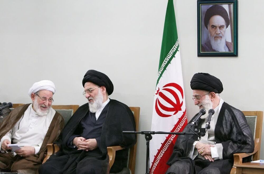 روایتی از زندگی و زمانه آیتالله یزدی؛ شخصیتی جامع و اثرگذار + تصاویری کمتر دیده شده