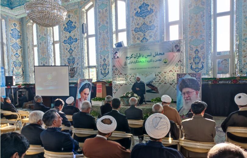 برگزاری محفل«انس با قرآن کریم» همراه با تکریم پژوهشگران قرآنی در خواجه اباصلت(ره) مشهد
