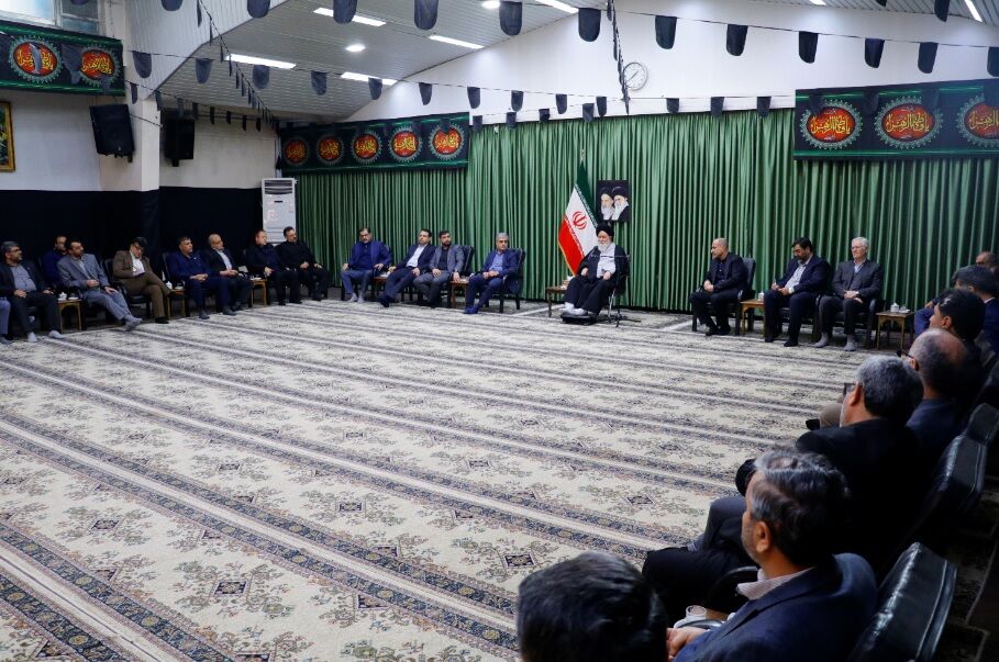 آیت الله علمالهدی: معنا ندارد ارزاق عمومی چندنرخی عرضه شوند/ سختگیرانه نظارت کنید تا بساط سودجویان جمع شود