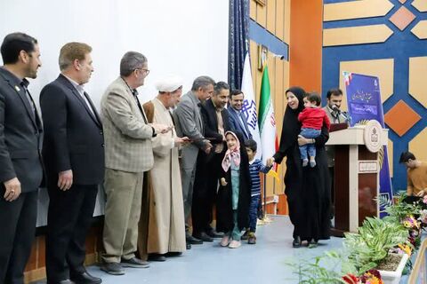 از مادر نمونه تا مشمول دعای رهبر شدن/ حاشیه ای که از متن پررنگ تر شد