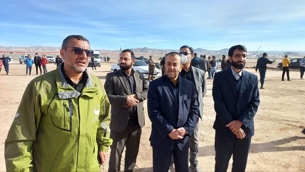 عملیات اطفای حریق در مینی پالایشگاه بیرجند