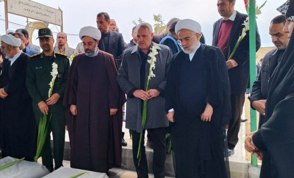 وحدت شیعه و سنی در کردستان نماد ارادت به اهل بیت است