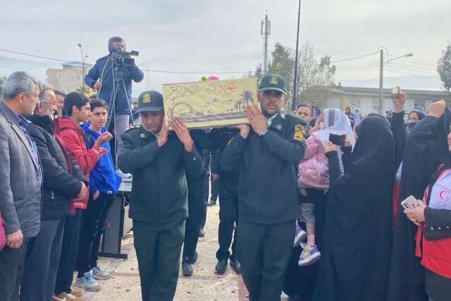 وداع مردم گلستان با پارههای تن میهن/ بوی لالههای فاطمی در نگارستان ایران پیچید