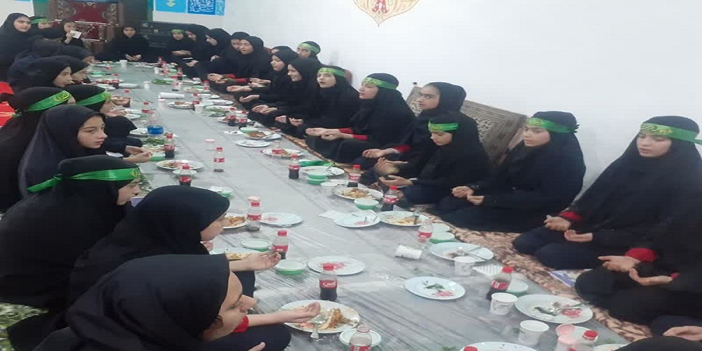 دختران نوجوان آذربایجان غربی پای کار محافل فاطمی هستند
