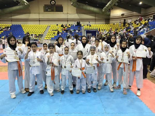 این مسجد با مدد حضرت زهرا(س) ۲۰۰ حافظ کل قرآن تربیت کردهاست