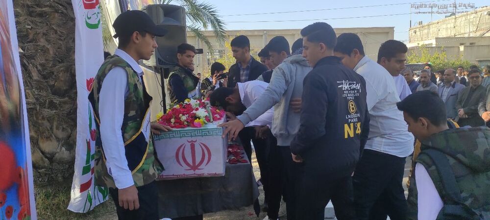 روایت یادواره ای که به نام دانش آموزان حماسه ساز برگزار شد