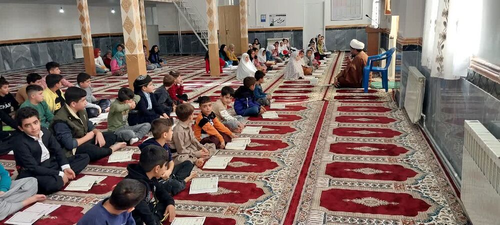 برگزاری کلاسهای آموزش قرآن کریم در مسجد حضرت اسماعیل(ع) روستای لنجآباد