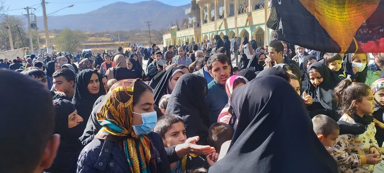 آبروداری موکب «بچه های مسجد» در عزاداری حضرت فاطمه زهرا(س)