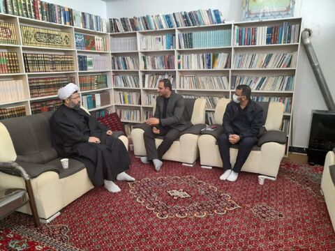 مدیر ستاد کانون‌های مساجد کردستان با امام جمعه شهر دزج قروه دیدار کرد