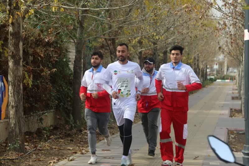 سفیر صلح و دوستی هلال احمر مسیر ۸۰ کیلومتری در ۸ استان را پیمود