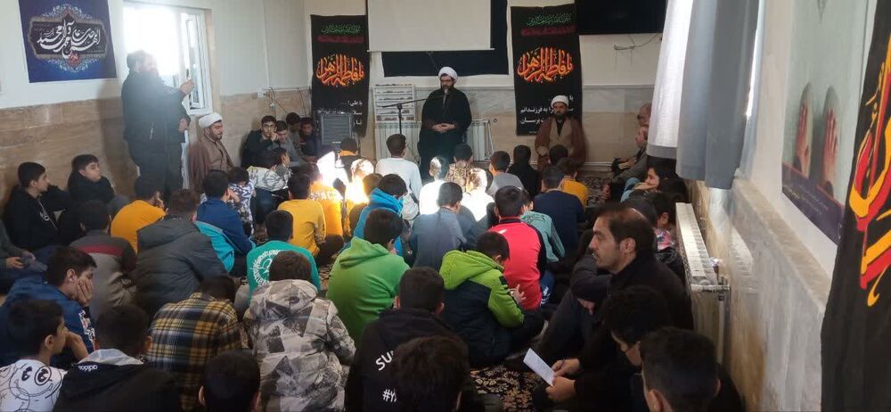 برگزاری مراسم دستهروی و عزاداری شهادت حضرت فاطمه(س) در قروه