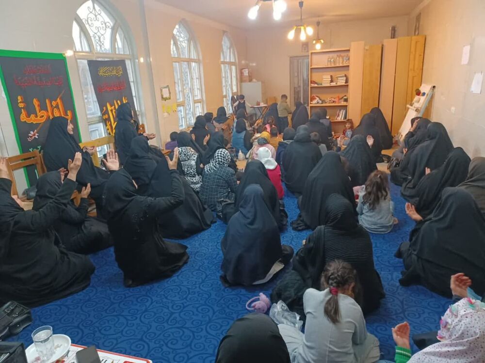 اشاعه فرهنگ فاطمی زمینه ساز گسترش و تبلیغ ارزش های دینی است