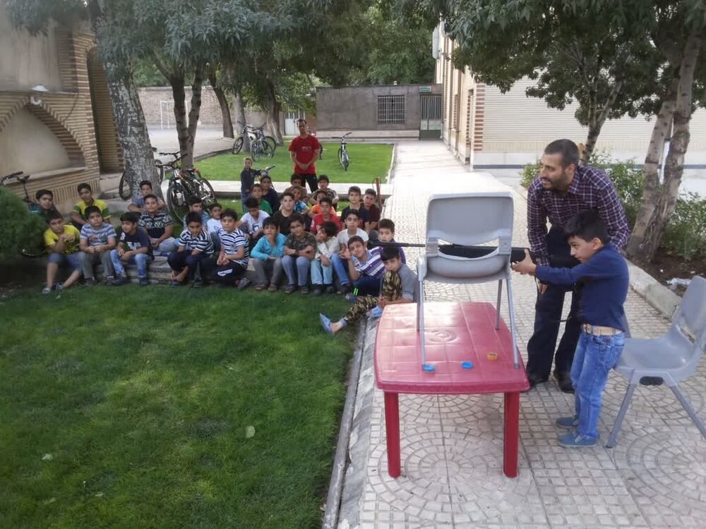 نوآوریهای یک کانون مسجدی در جذب دهه نودیها