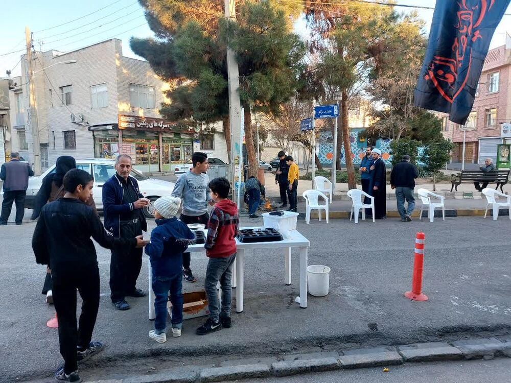 عزاداری متفاوت بچههای مسجد برای مادر سادات(س)