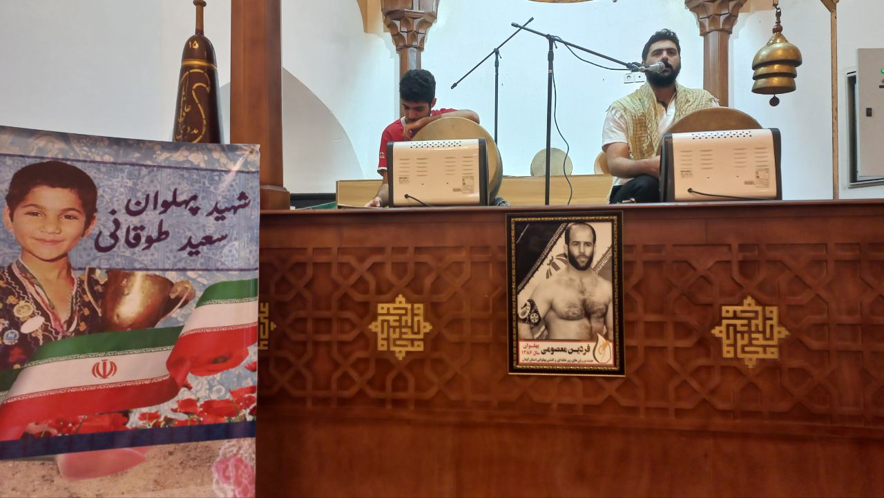 زورخانه، مدرسهای که رسم پهلوانی میآموزد