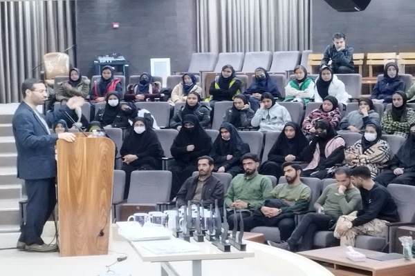 رویداد فهمیدهها عرصه خوبی برای بروز استعدادهای دانش آموزی بود