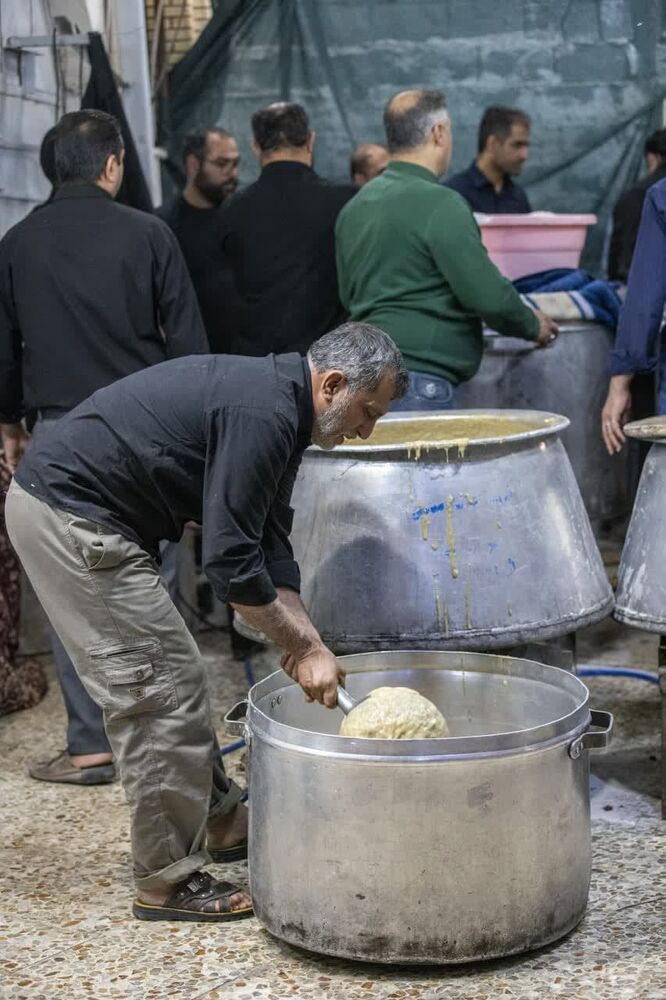 پخت حلیم در کانون دوستان آسمانی جهرم