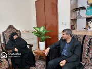 تکریم همسر شهید شریف‌زاده توسط دادستان کرمان