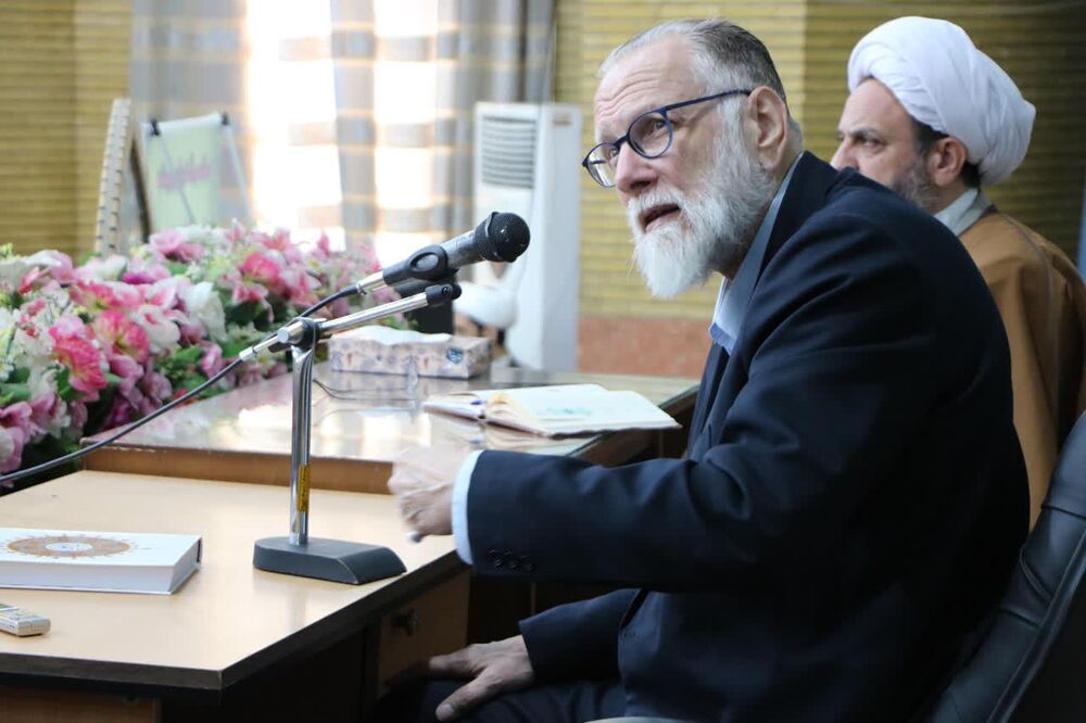 ضرورت معرفی اندیشههای ناب مرحوم آیت الله مصباح یزدی در تمام حوزهها