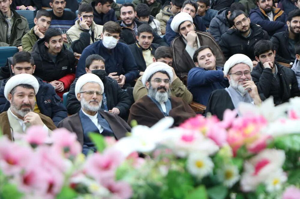 ضرورت معرفی اندیشههای ناب مرحوم آیت الله مصباح یزدی در تمام حوزهها