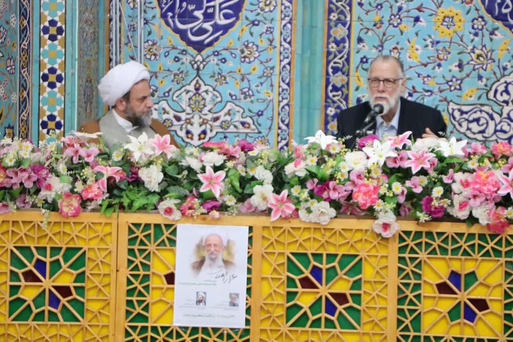 ضرورت معرفی اندیشههای ناب مرحوم آیت الله مصباح یزدی در تمام حوزهها