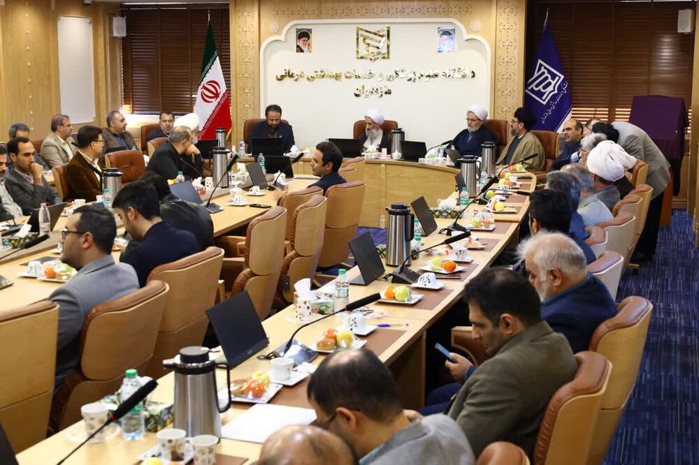 اهمیت کتابها به نزدیکی آنها به قرآن است