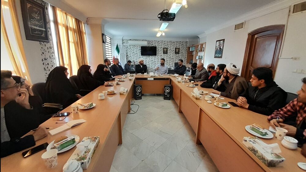 ابوذر روحی: دهه هشتادیها را دریابید/ کانونهای مساجد به سرود اولویت دهند