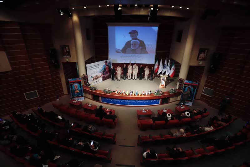 ابوشریف: قدس، قطبنمای حاج قاسم بود/خداداده: سردار در مقاومت، بر تربیت مسجدی تأکید داشت