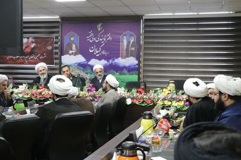 روحانیت و سپاه پاسداران مدافعان حریم کشورند