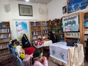 جشن های ولادت حضرت فاطمه زهرا(س) با حضور کودکان در مسجد برگزار شد