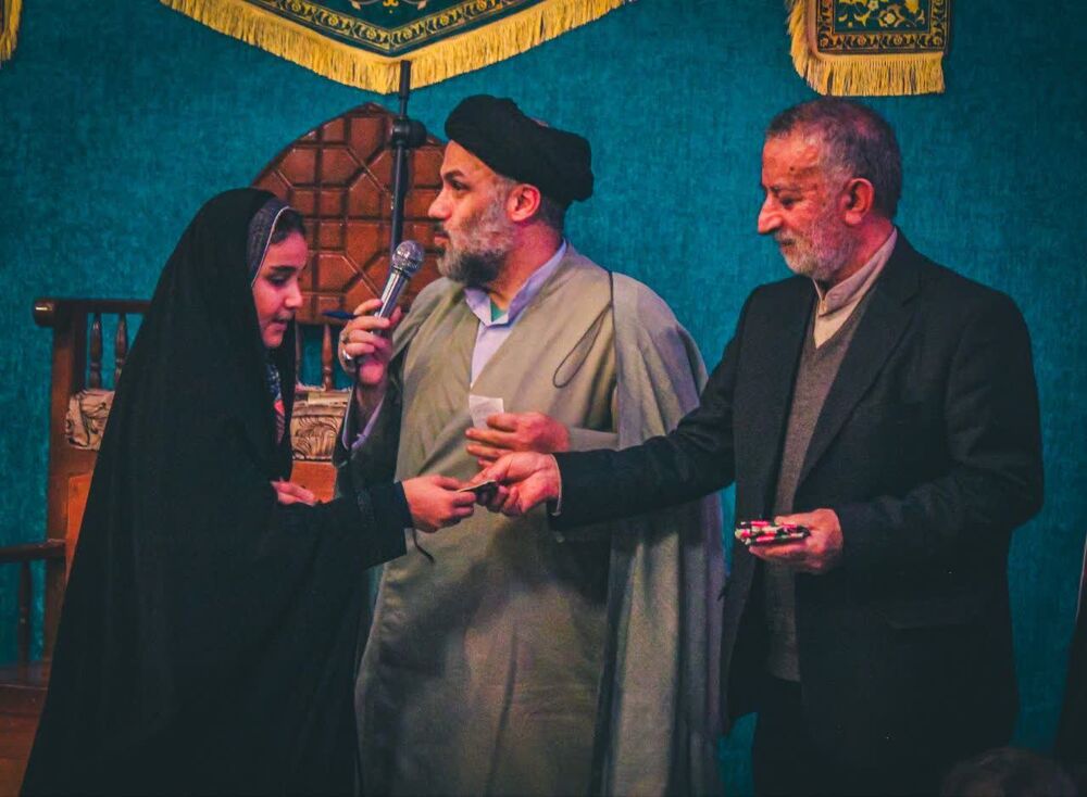 جشن میلاد حضرت زهرا(س) و تقدیر از دختران