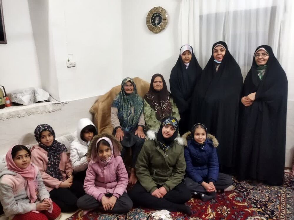 نهادینهسازی فرهنگ تکریم والدین و سالمندان در بین اعضای کانون شهیدان نصیری