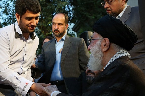 سید نمیتواند با اجداد خود ارتباطش را قطع کند/بعد از خواندن دیوان حافظ به زبان و شعر فارسی علاقه مند شدم