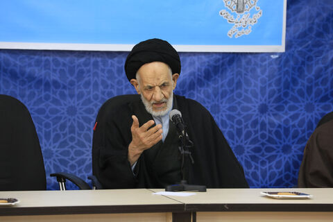 اضطرار به حجت الهی در آخرالزمان راه نجات بشر است اضطرار به حجت الهی در آخرالزمان راه نجات بشر است