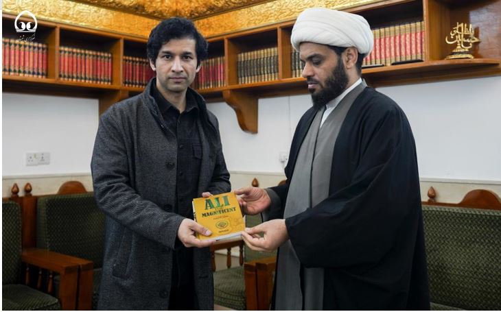 زیارت جمعی از پژوهشگران شیعه شده از حرم امام علی(ع)