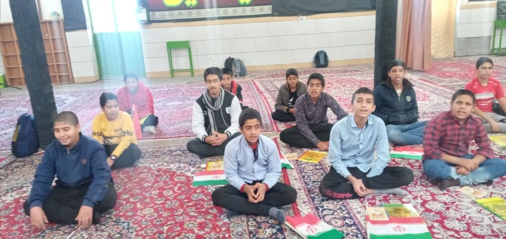 کانونی که مسجد را پاتوق نوجوانان کرده است