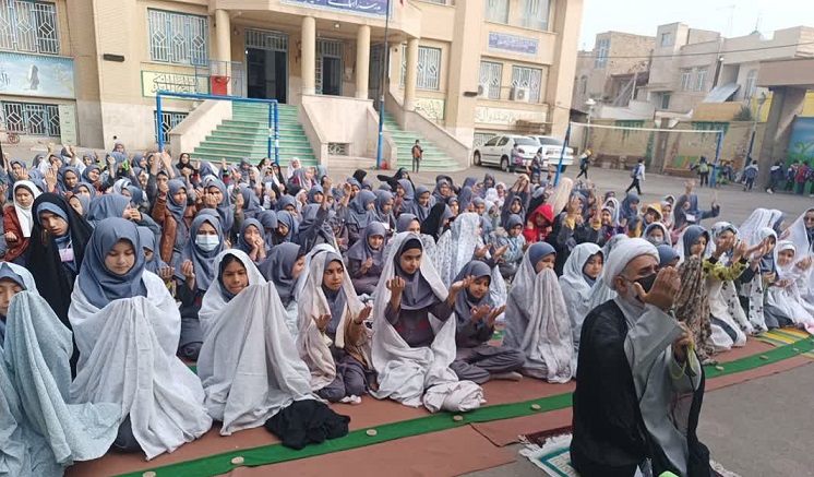 وقتی بچه های یک کانون مسجدی نماز باران می خوانند