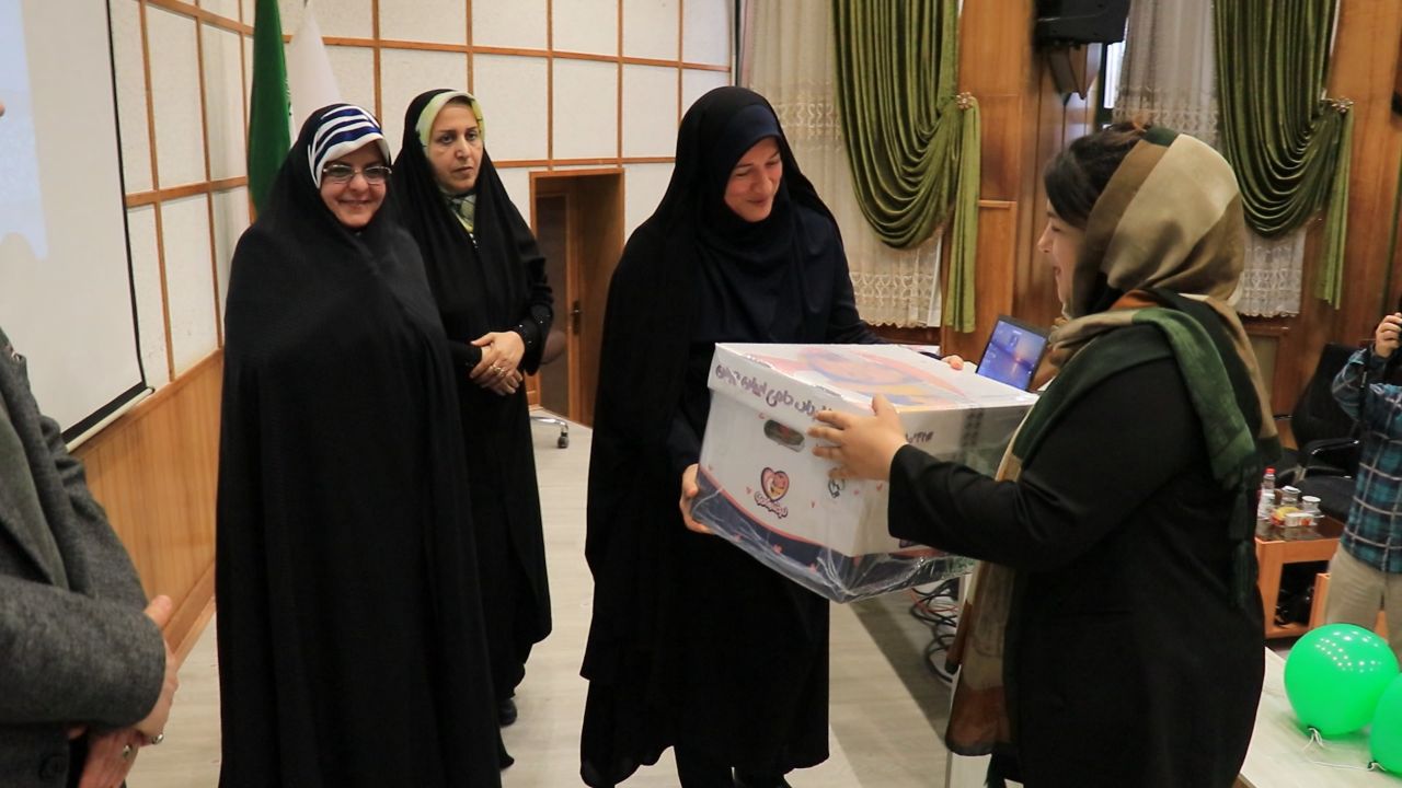 اهدای ۱۵ هزار بسته حمایتی به مادران دارای فرزند سوم و بیشتر
