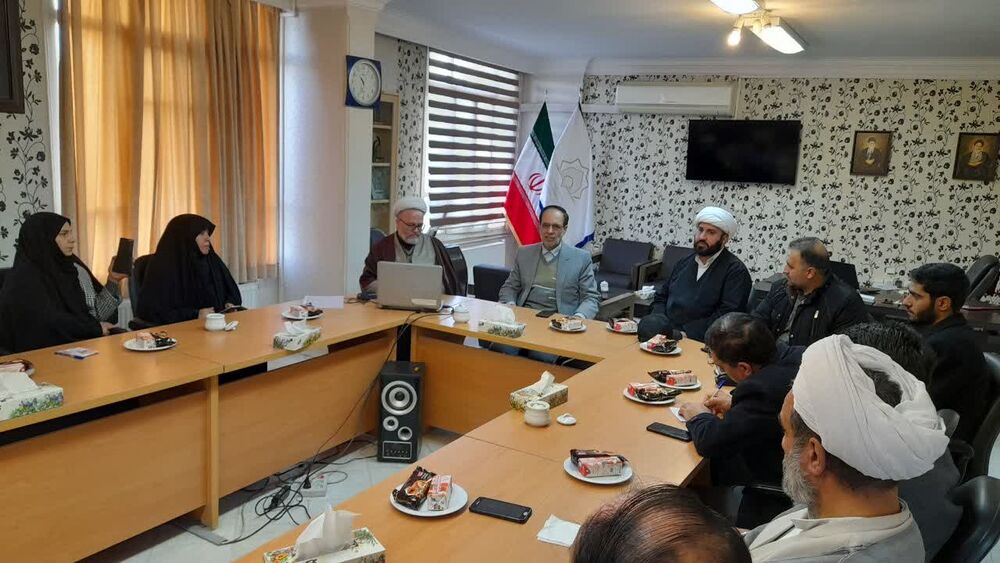 نشست هم اندیشی فعالان قرآنی کانونهای فرهنگی هنری مساجد خراسان رضوی