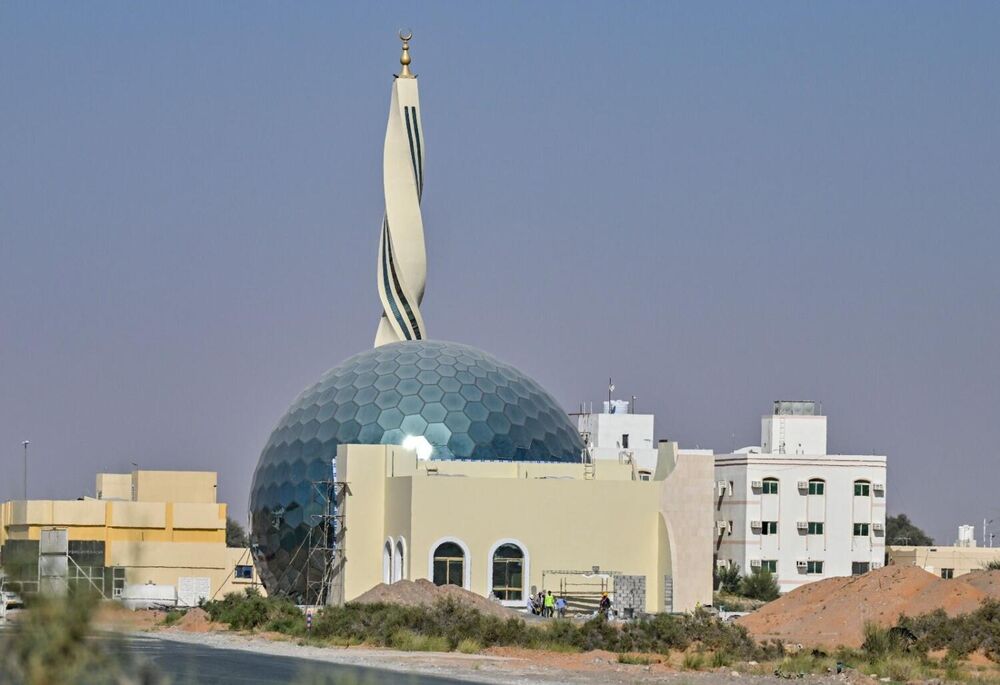 رونمایی از مسجد گنبدشیشهای در «شارجه» امارات