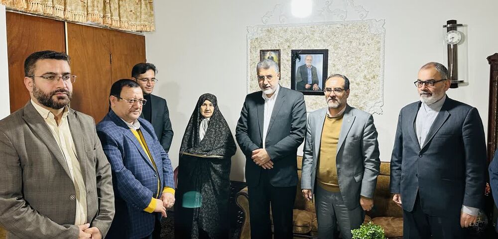 نقش راهبردی رسانه ها در ترویج فرهنگ ایثار و شهادت