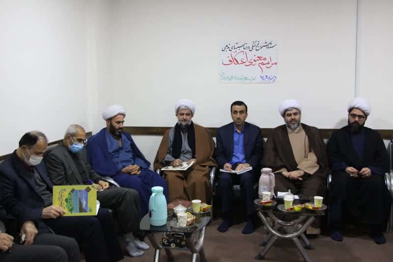 اعتکاف؛ فرصت تمرین مناجات خالصانه با خدا