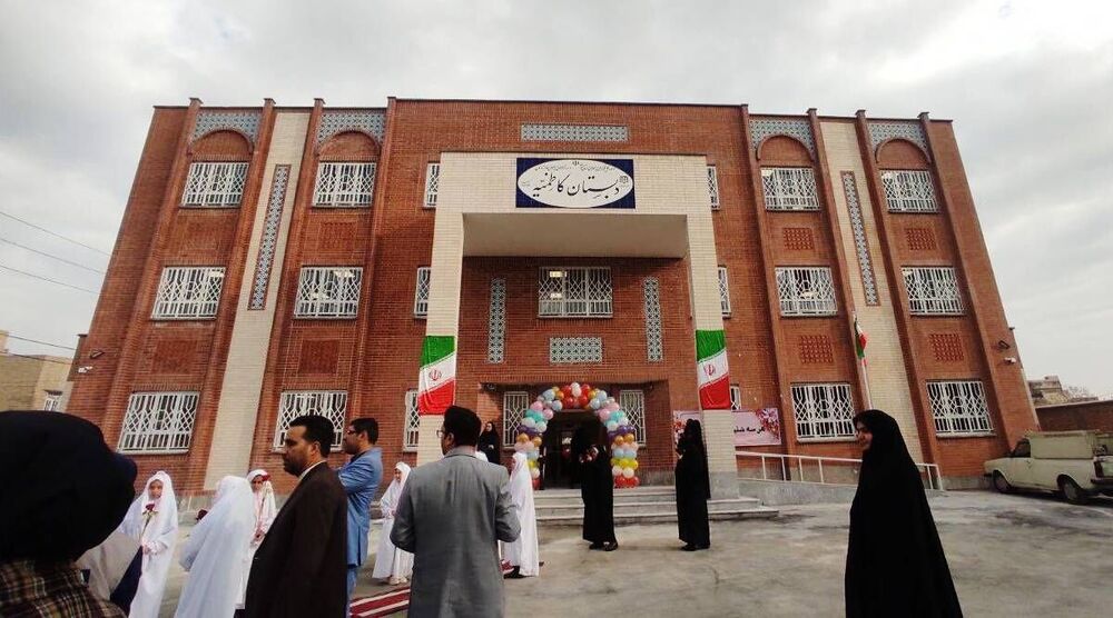 ساخت یک مدرسه در روستای کاظم آباد مشهد توسط خیران دانمارکی و نروژی