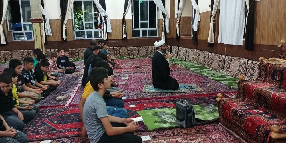 نقش پایگاه قرآنی در تربیت انسانهای مومن و انقلابی مهم است