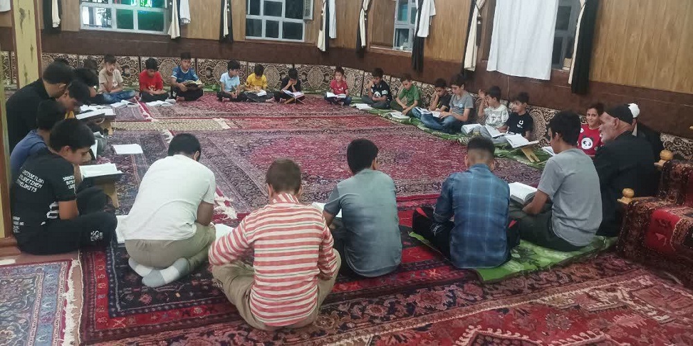 نقش پایگاه قرآنی در تربیت انسانهای مومن و انقلابی مهم است