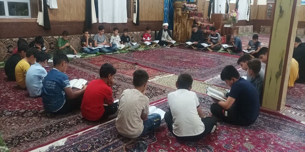 نقش پایگاه قرآنی در تربیت انسانهای مومن و انقلابی مهم است