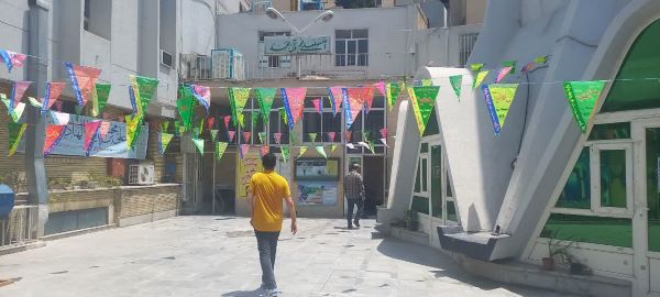 مسجدی که در ۶۰ سال گذشته پایگاه تبیین بوده است