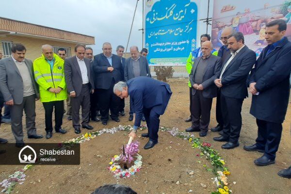 بیمارستان آیت الله گلپایگانی دولتی شود، تجهیز میکنیم